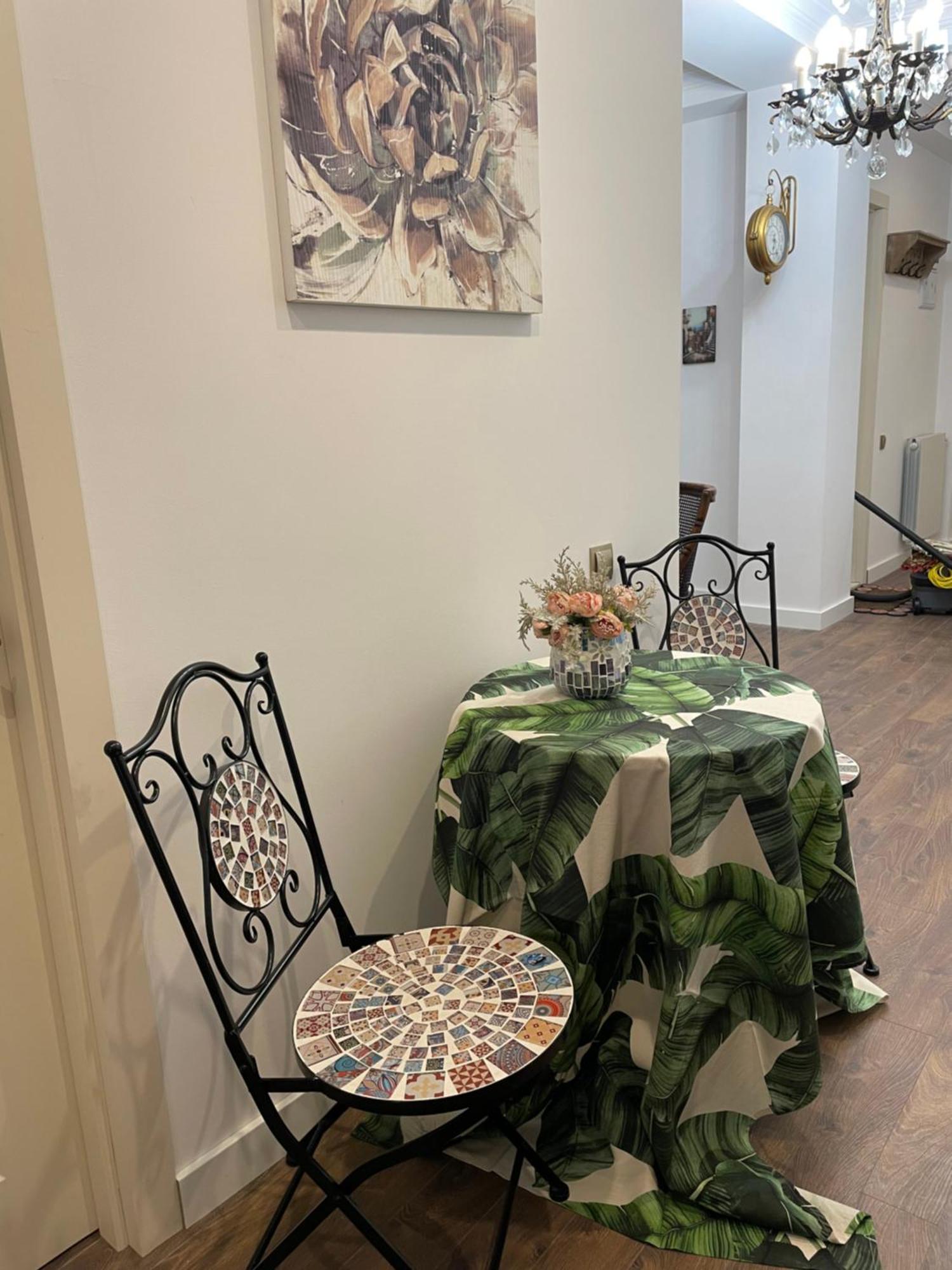 Picasso Apartment Кутаиси Екстериор снимка